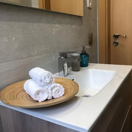Apartamento Com Ar Condicionado *